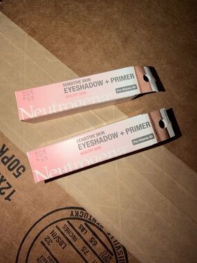Neutrogena Eyeshadow + Primer Duo in Pink Packaging (Rose Gold & Taupe Accents)